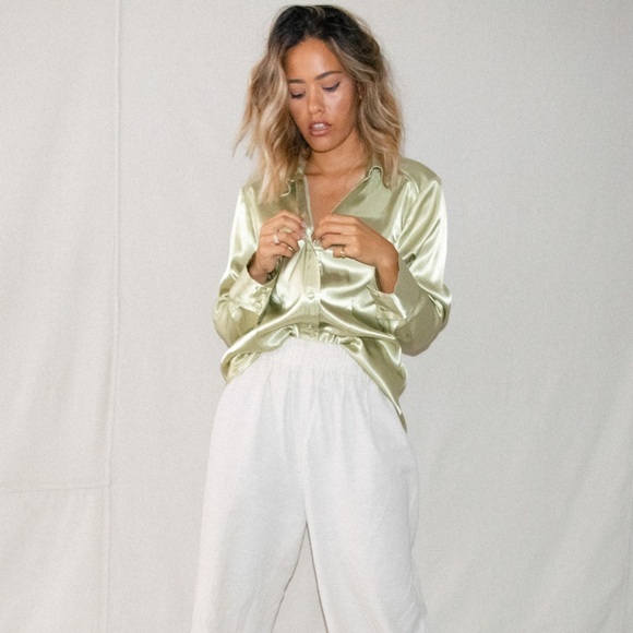 Silky Lime Blouse - Picture 2 of 3